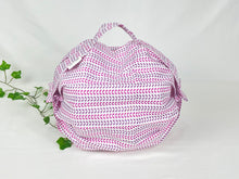 Charger l'image dans la galerie, Cotton bag with handle with a small leaves pattern with dark and light pink colors