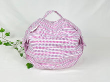 Charger l'image dans la galerie, Cotton bag with handle with a small leaves pattern with dark and light pink colors