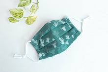 Charger l'image dans la galerie, Expanded Cotton cloth face mask, Cactus pattern, White Cactus on Green ground
