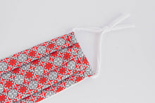 Charger l'image dans la galerie, Close up of Cotton Pleated cloth face mask with printed Red Stars pattern