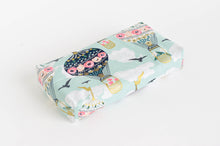 Charger l'image dans la galerie, Set of 12 hankies in cotton colour Oil and a cotton dispenser box with Hot Air Balloon pattern