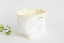 Charger l'image dans la galerie, White basket in Waffle Cotton fabric