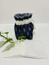 Charger l'image dans la galerie, One Pouch made of Denim with Pineapple pattern with a stack of white makeup remover pads