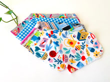 Charger l'image dans la galerie, Four flat towels with Butterfly, Checks and Garden patterns