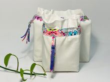 Charger l'image dans la galerie, Two bags in off-white cotton with a Butterfly trim. One bag is big and one small