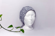 Charger l'image dans la galerie, Front view of Women cotton scrub cap Whit Cactus Pattern printed on Grey