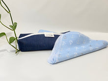 Charger l'image dans la galerie, Blue Denim Cotton Dispenser box with Blue Bamboo Handkerchief