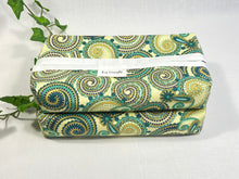 Load image into Gallery viewer, Cotton box with a Green Paisley pattern
