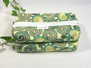 Cotton box with a Green Paisley pattern