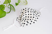 Load image into Gallery viewer, Opened face mask coton cloth Black Polka dots on white ground 
