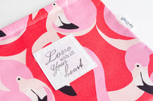 Charger l&#39;image dans la galerie, Closeup of flamingo all over print
