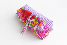 Load image into Gallery viewer, Pencil Case | Flower &amp; Checks

