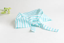 Charger l&#39;image dans la galerie, Back view of Scrub hat Aqua Stripes on White
