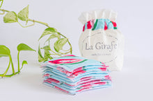 Charger l&#39;image dans la galerie, Set of 10 cloth pads with watermelon pattern with an Ivory cotton pouch
