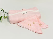 Charger l&#39;image dans la galerie, Pink Cotton Waffle Dispenser box with Pink Bamboo Handkerchiefs with Anchor pattern

