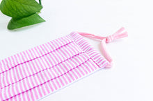 Charger l&#39;image dans la galerie, Closeup of face mask Pink and White Stripes
