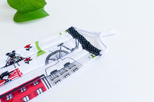 Charger l&#39;image dans la galerie, Closeup of face mask with Paris Street print on White ground
