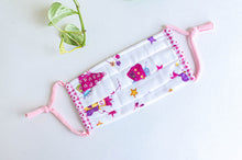 Charger l&#39;image dans la galerie, Face mask Pink Princess on White
